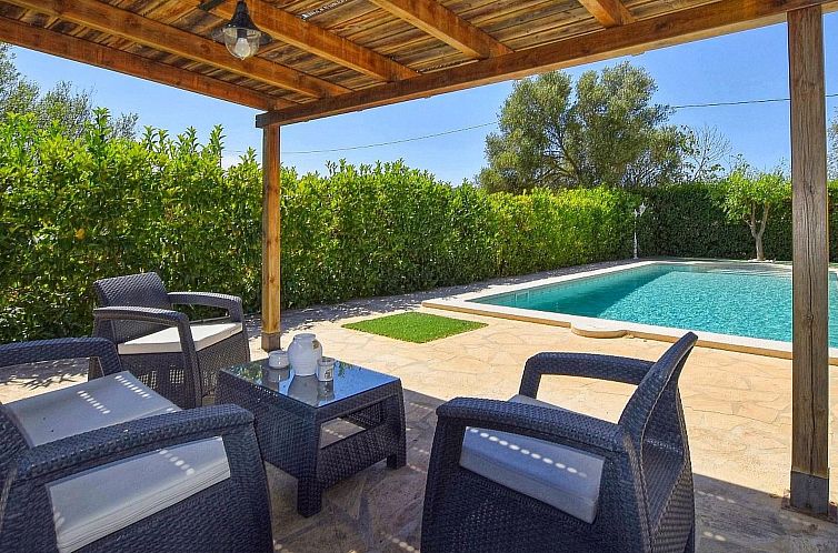 Vakantiehuis Finca mit Schwimmbad und in der Nähe des Rafal