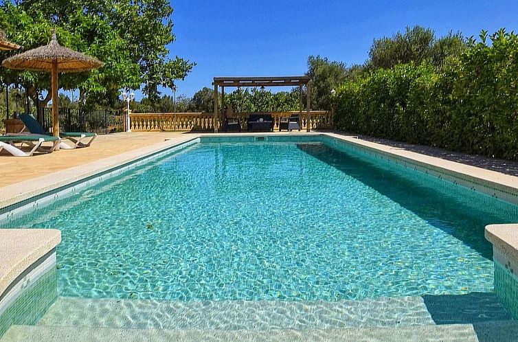 Vakantiehuis Finca mit Schwimmbad und in der Nähe des Rafal