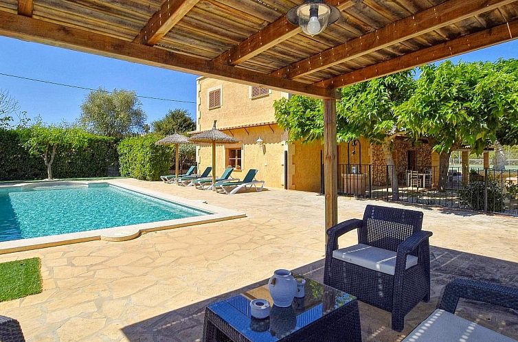 Vakantiehuis Finca mit Schwimmbad und in der Nähe des Rafal