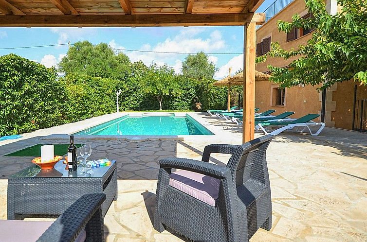 Vakantiehuis Finca mit Schwimmbad und in der Nähe des Rafal