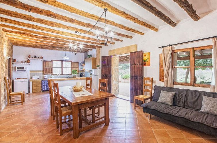 Vakantiehuis Finca mit Schwimmbad und in der Nähe des Rafal