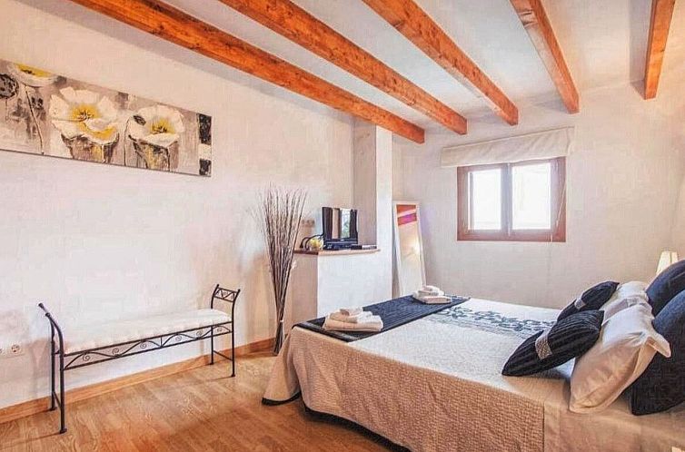 Vakantiehuis Finca mit Schwimmbad und in der Nähe des Rafal