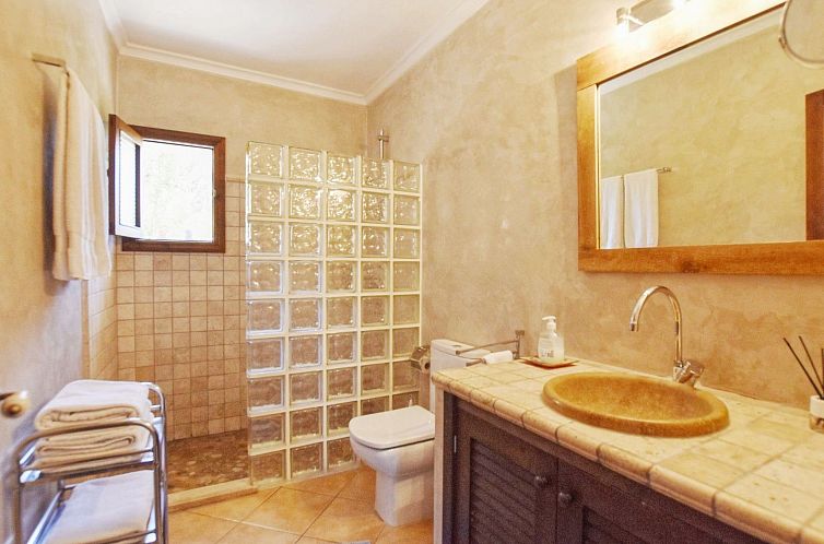 Vakantiehuis Schönes Landhaus in der Nähe von Manacor mit 