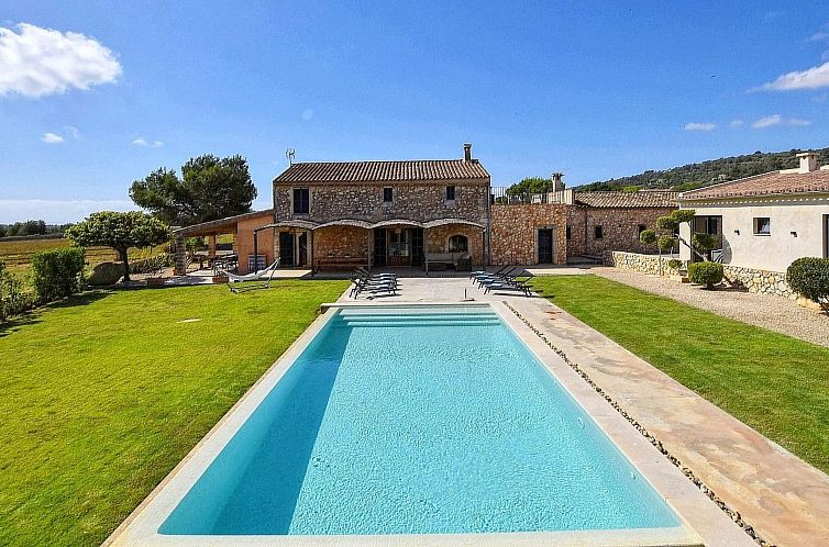 Guest house 1600930 - Holiday property Mallorca - Vakantiehuis Luxuriöse Finca im modernen Stil mit Pool und 