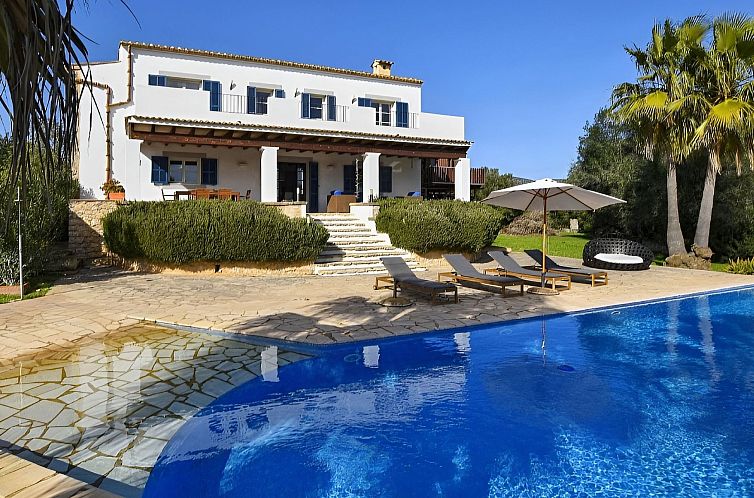 Vakantiehuis Ibizenkisches Haus mit Pool und Beachvolley-Bli