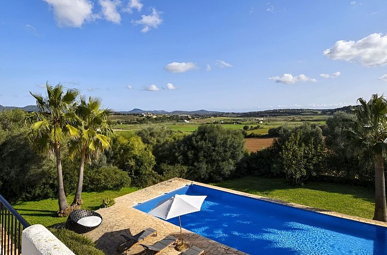 Vakantiehuis Ibizenkisches Haus mit Pool und Beachvolley-Bli