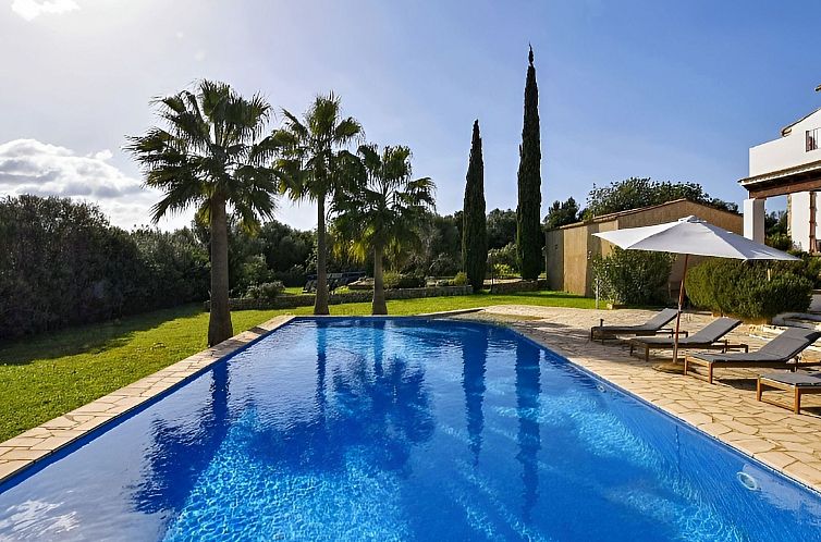Vakantiehuis Ibizenkisches Haus mit Pool und Beachvolley-Bli