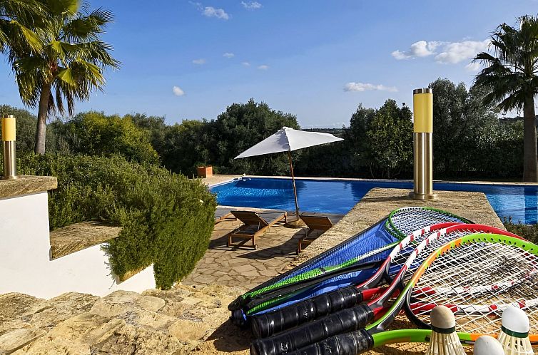 Vakantiehuis Ibizenkisches Haus mit Pool und Beachvolley-Bli