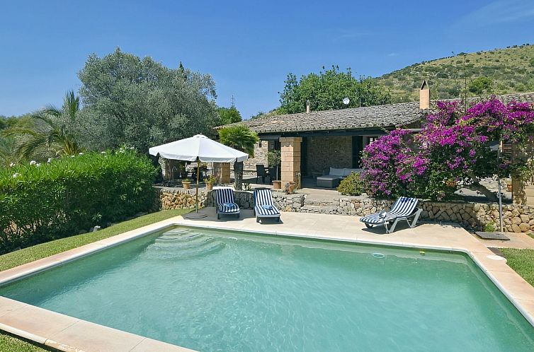 Vakantiehuis Finca mit Bergblick, Schwimmbad und Klimaanlage