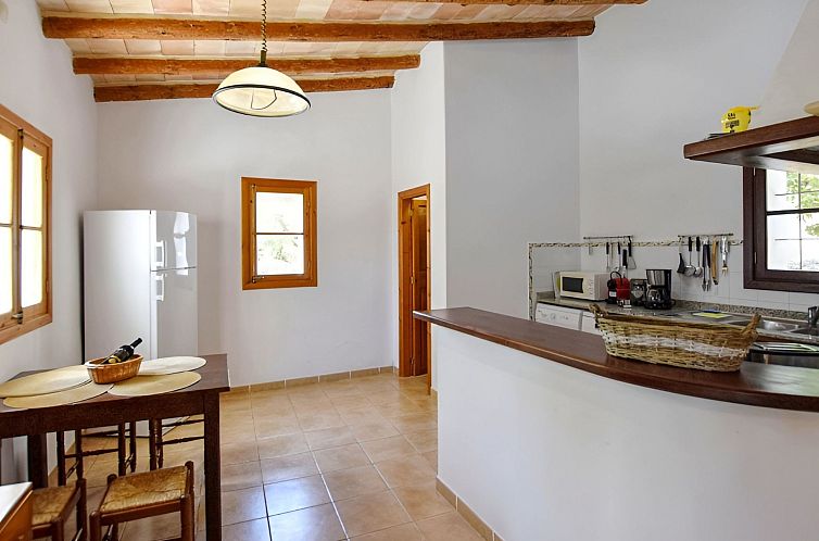 Vakantiehuis Finca mit Bergblick, Schwimmbad und Klimaanlage