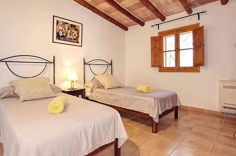 Vakantiehuis Finca mit Bergblick, Schwimmbad und Klimaanlage