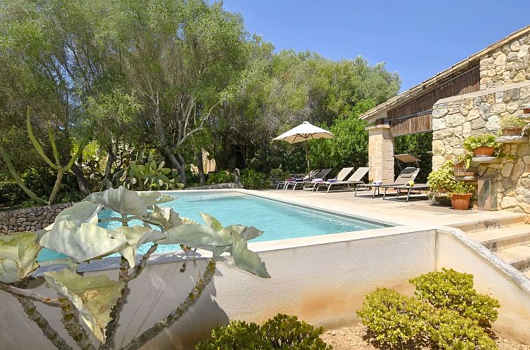 Vakantiehuis Finca mit Ruhe und Infinity-Pool