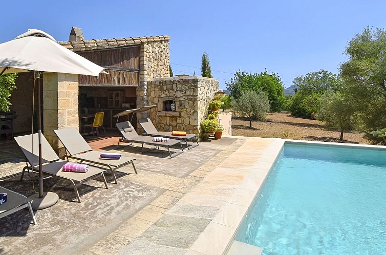 Vakantiehuis Finca mit Ruhe und Infinity-Pool