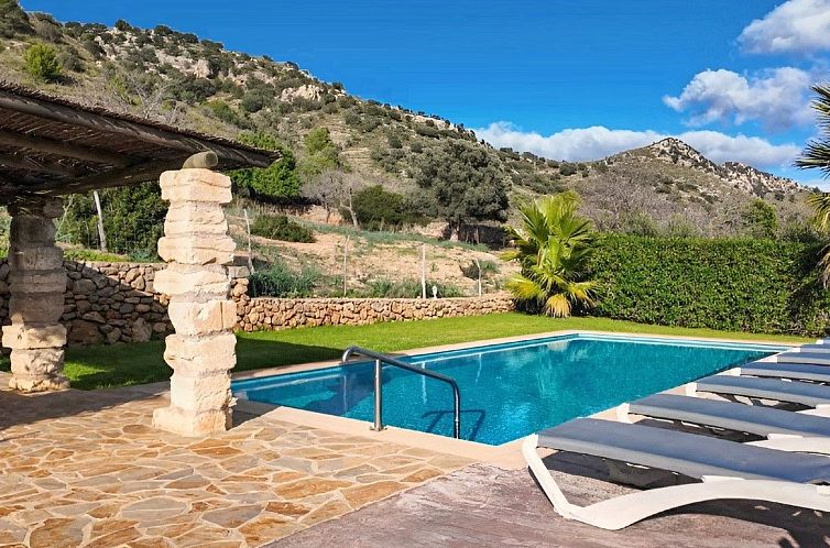 Vakantiehuis Beeindruckende Finca mit Pool und Klimatisierun