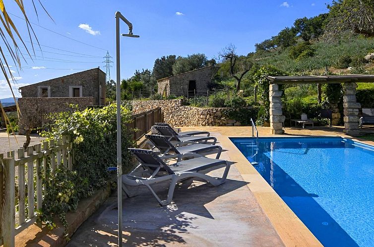 Vakantiehuis Beeindruckende Finca mit Pool und Klimatisierun