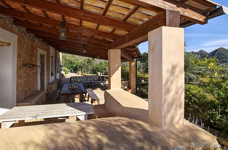 Vakantiehuis Beeindruckende Finca mit Pool und Klimatisierun