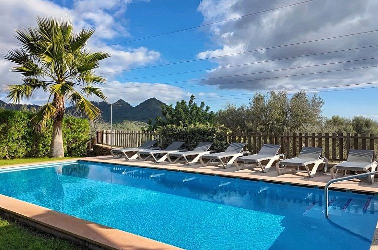 Vakantiehuis Beeindruckende Finca mit Pool und Klimatisierun