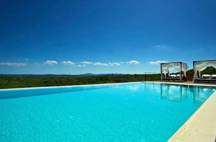 Vakantiehuis Luxuriöses Landhaus für 16 Personen mit Pool 