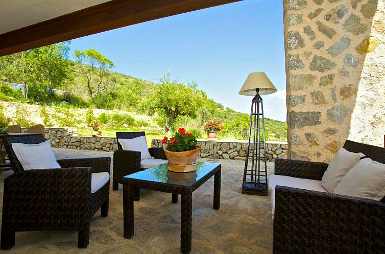 Vakantiehuis Luxuriöses Landhaus für 16 Personen mit Pool 