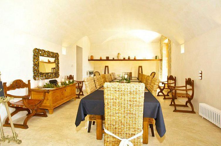 Vakantiehuis Luxuriöses Landhaus für 16 Personen mit Pool 