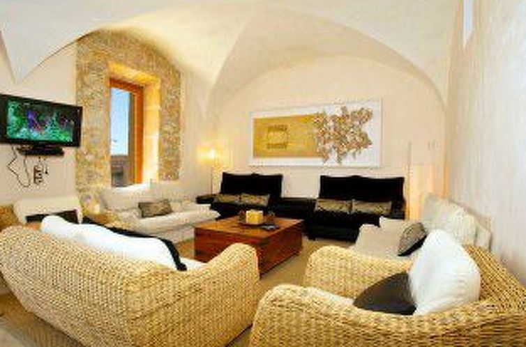 Vakantiehuis Luxuriöses Landhaus für 16 Personen mit Pool 