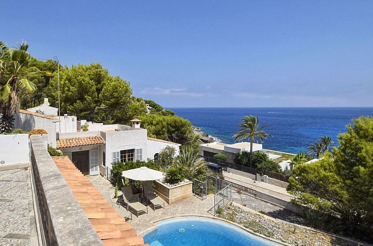 Vakantiehuis Unglaubliche Villa mit Meerblick und Pool