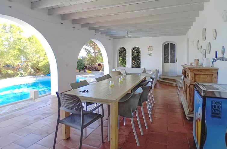 Vakantiehuis Unglaubliche Villa mit Meerblick und Pool