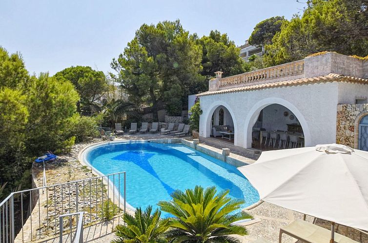 Vakantiehuis Unglaubliche Villa mit Meerblick und Pool