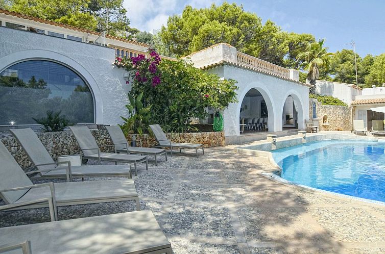 Vakantiehuis Unglaubliche Villa mit Meerblick und Pool