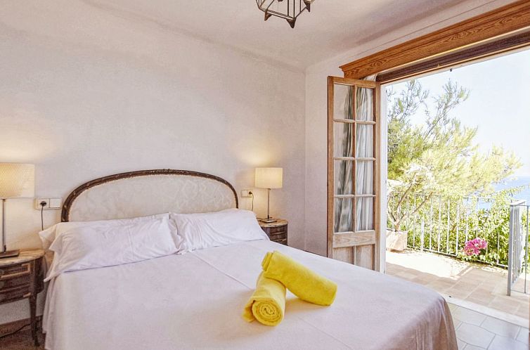 Vakantiehuis Unglaubliche Villa mit Meerblick und Pool