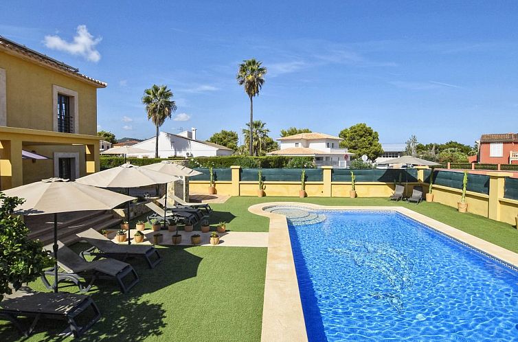 Vakantiehuis Schöne Villa mit Pool in der Nähe des Strande