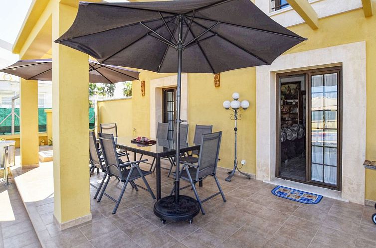 Vakantiehuis Schöne Villa mit Pool in der Nähe des Strande