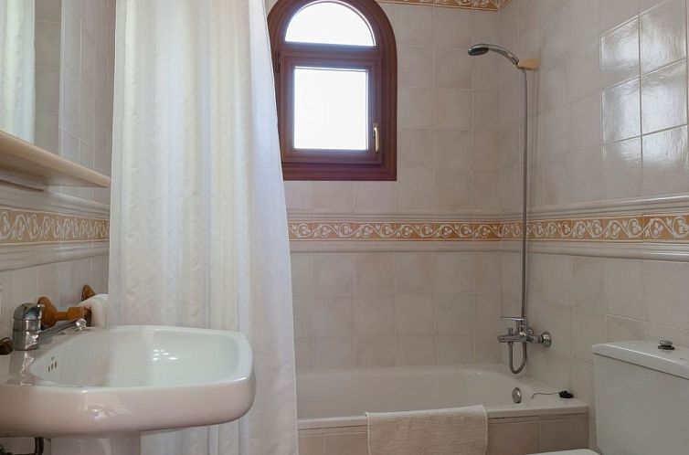 Vakantiehuis Villa Ses Ancores - 300 meter vom Strand
