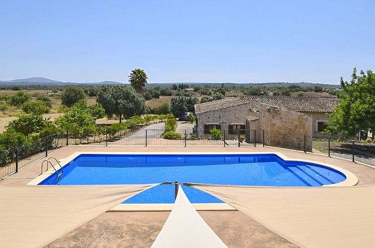 Vakantiehuis Finca mit großem eingezäunten Pool und Klimaa