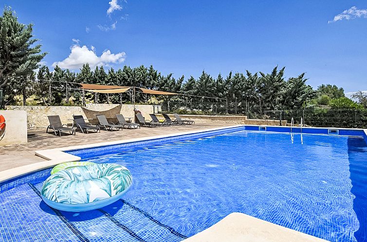 Vakantiehuis Finca mit großem eingezäunten Pool und Klimaa
