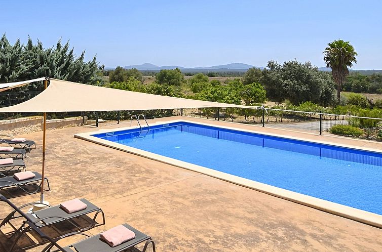 Vakantiehuis Finca mit großem eingezäunten Pool und Klimaa