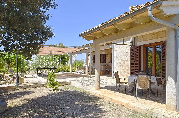 Vakantiehuis Finca mit großem eingezäunten Pool und Klimaa