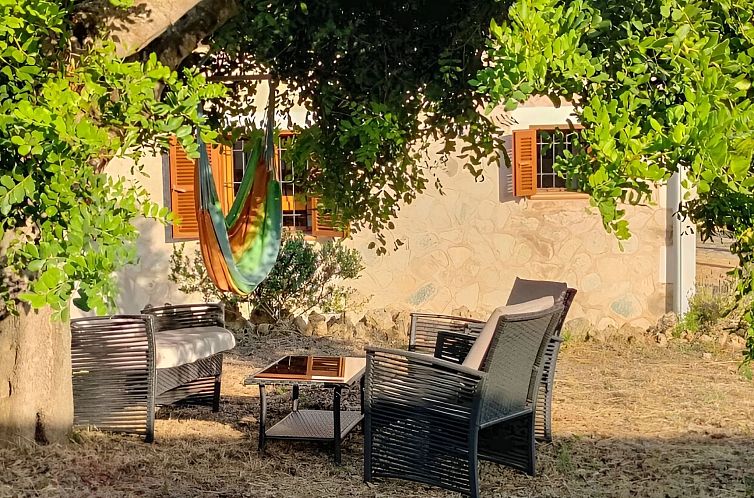 Vakantiehuis Finca mit großem eingezäunten Pool und Klimaa