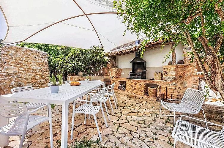 Vakantiehuis Luxuriöse Villa mit Pool und Klimaanlage für 
