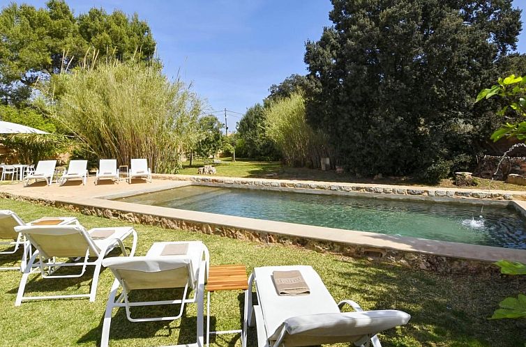 Vakantiehuis Luxuriöse Villa mit Pool und Klimaanlage für 
