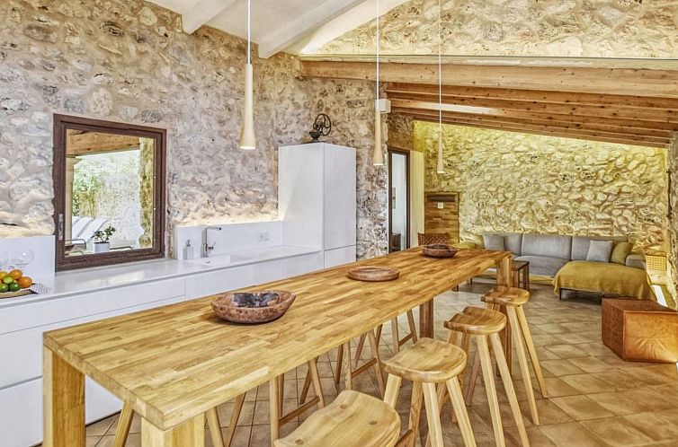 Vakantiehuis Luxuriöse Villa mit Pool und Klimaanlage für 