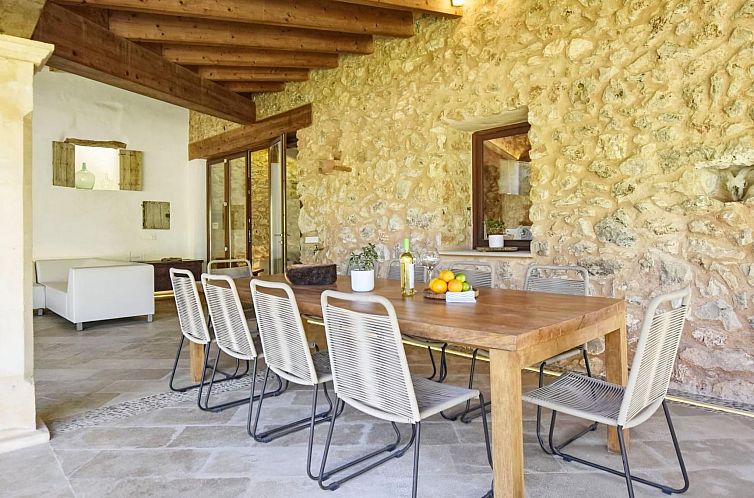 Vakantiehuis Luxuriöse Villa mit Pool und Klimaanlage für 