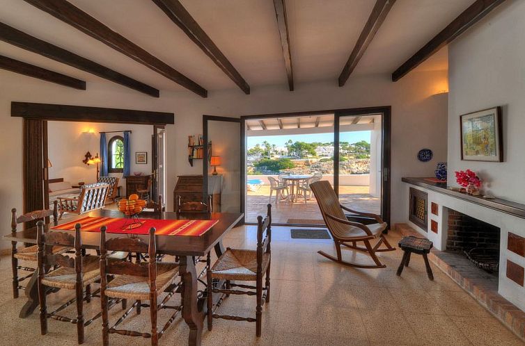 Vakantiehuis Einfaches Ferienhaus für 6 Personen in erster 