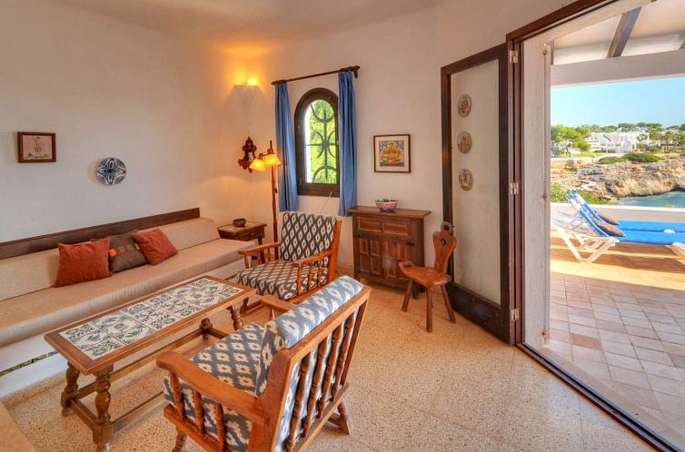 Vakantiehuis Einfaches Ferienhaus für 6 Personen in erster 