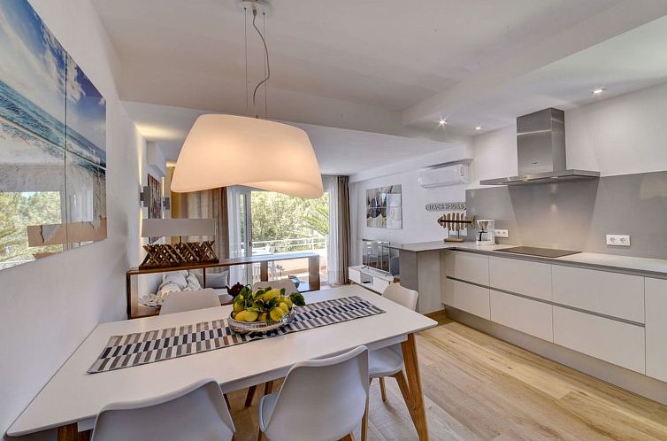 Appartement Neu renoviertes, modernes Apartment für 4 Perso