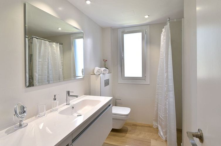 Appartement Neu renoviertes, modernes Apartment für 4 Perso