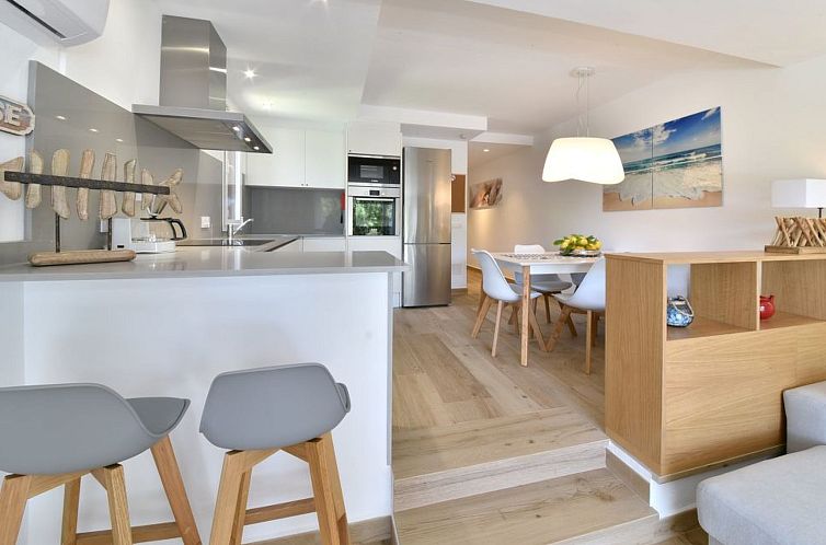 Appartement Neu renoviertes, modernes Apartment für 4 Perso