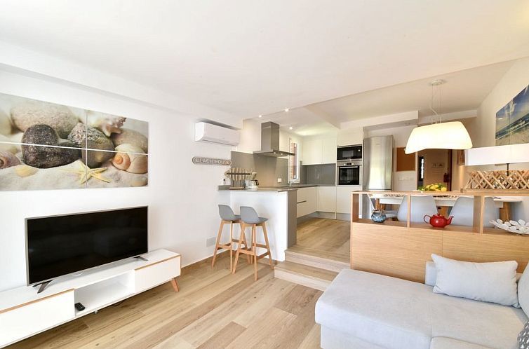 Appartement Neu renoviertes, modernes Apartment für 4 Perso