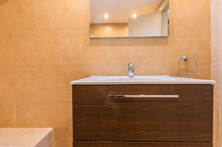 Appartement Porto Cari 6