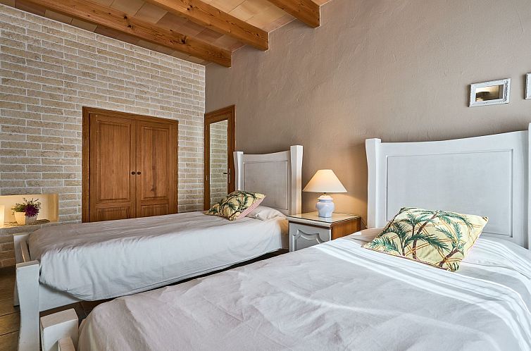 Vakantiehuis Rustikale Villa mit privatem Pool